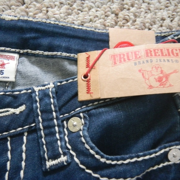 TRUE RELIGION WOMEN'S JEAN - Picture 2 of 4